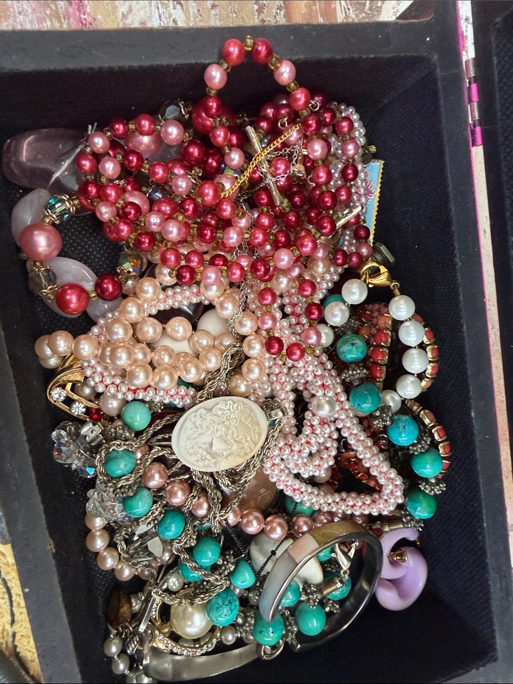 Ultimate mom jewelry box and jewelry - Pink, Turquoise, Coral - with box - Picture 8 of 11